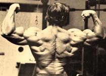 How to quickly and correctly pump up a man’s wide back?